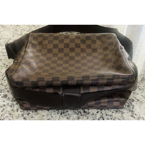 LOUIS VUITTON Damier‎ Ebene Naviglio N45255 Messenger & Crossbody Bag s4f2 R01T - Picture 3 of 16